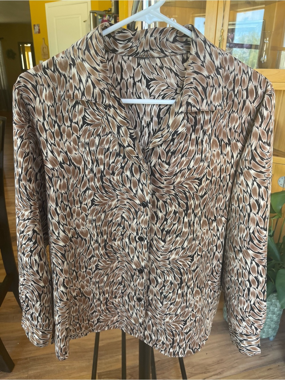 Women's Brown Patterned Button-Up Blouse Size LP